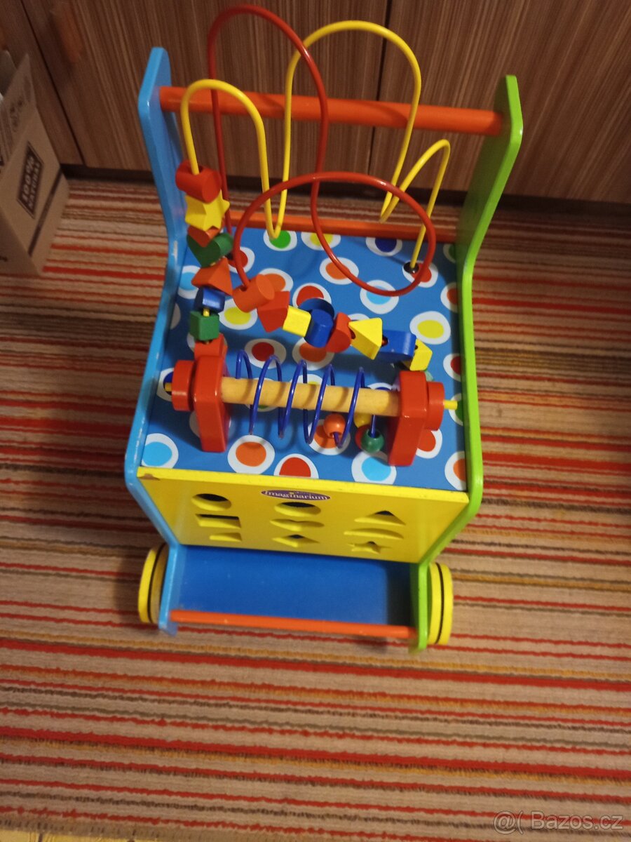 Dřevěné chodítko a edukační kostka pro děti - 3