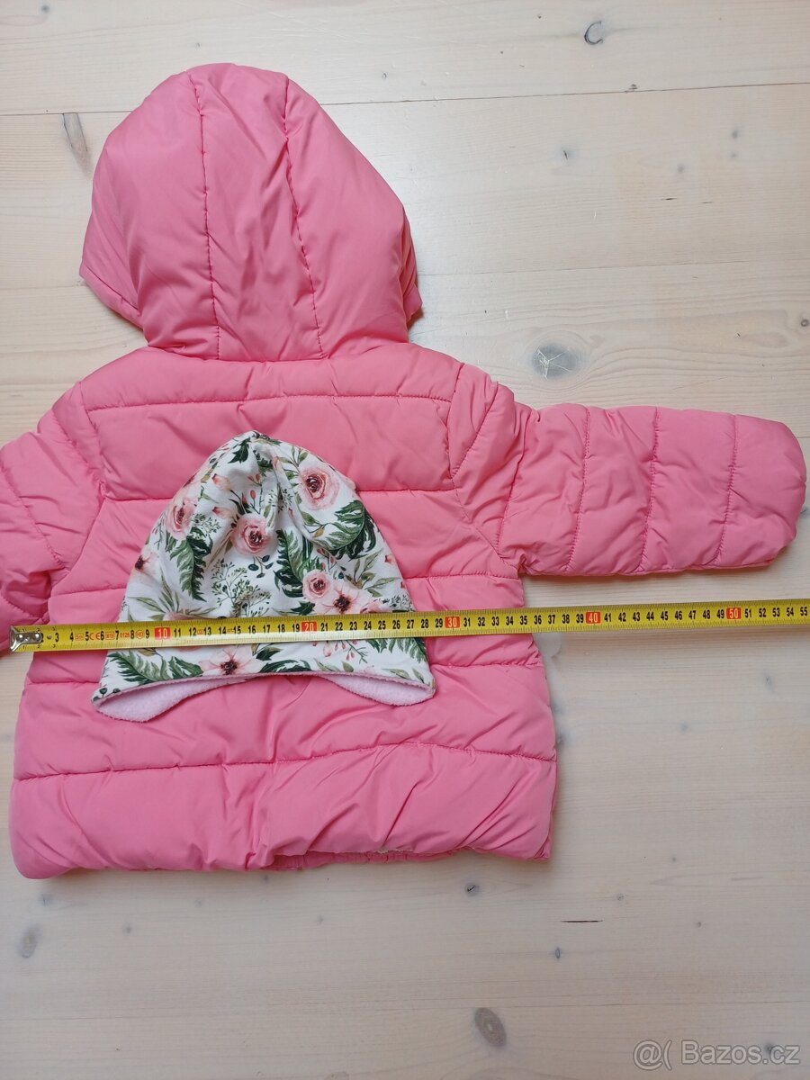 Zimní růžová bunda s kytičkovou čepičkou vel 92 - 3
