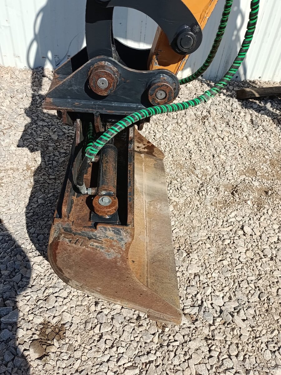 Pásový minibagr CASE CX 26C - 3