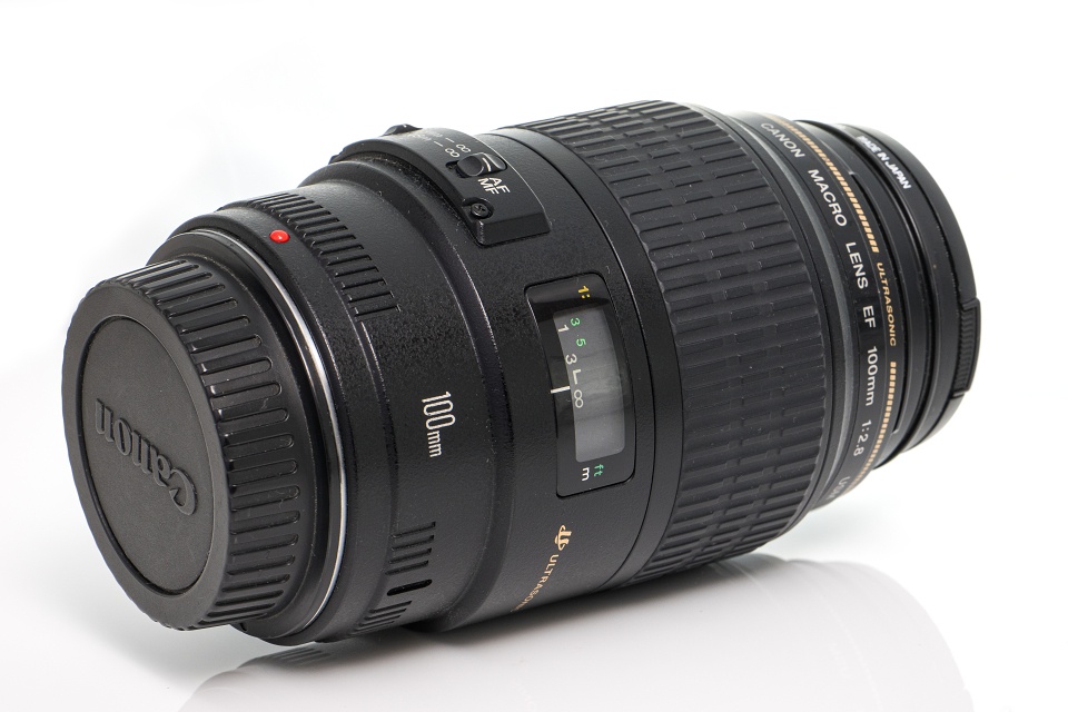 Canon EF 100 mm f/2,8 Macro USM + Hoya UV filtr HMC - 3