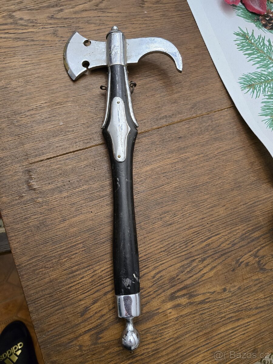 VELITELSKA HASIČSKÁ SEKERA - 3