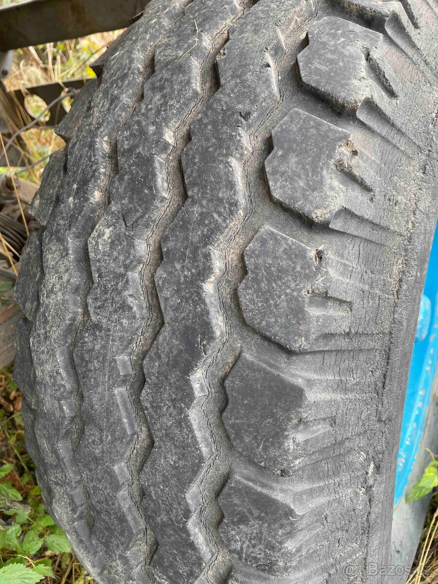 Traktorový vlek BSS 9 t - 3