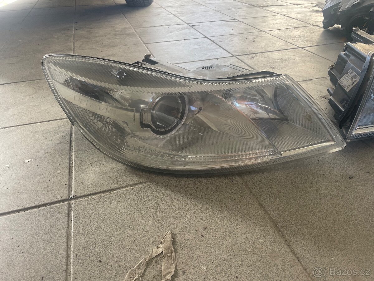 Sada xenon přední světla Octavia 2 - 3