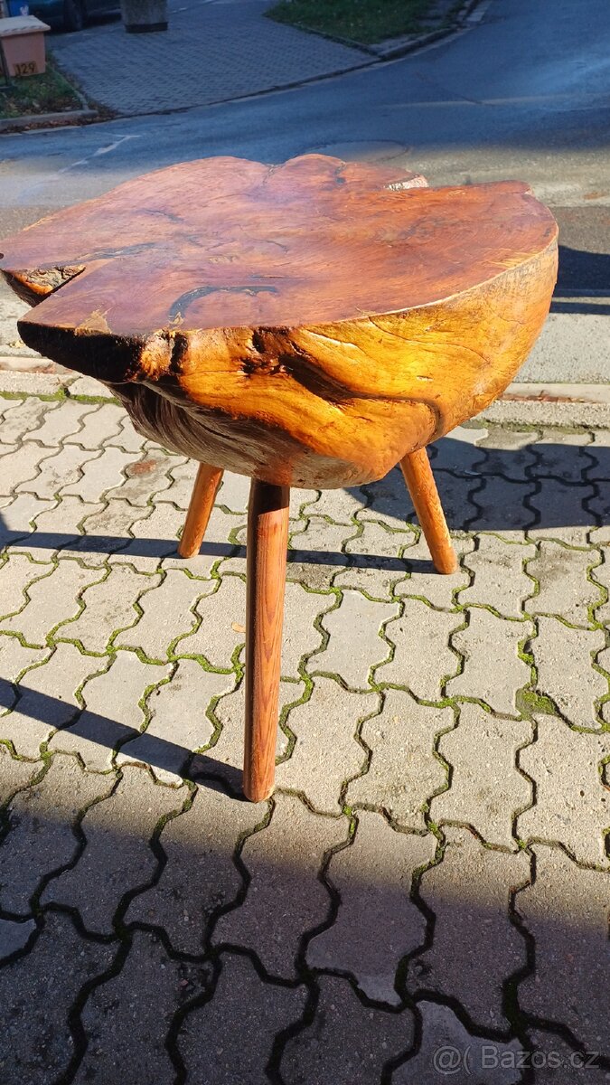 Výjimečný designový stolek - 3