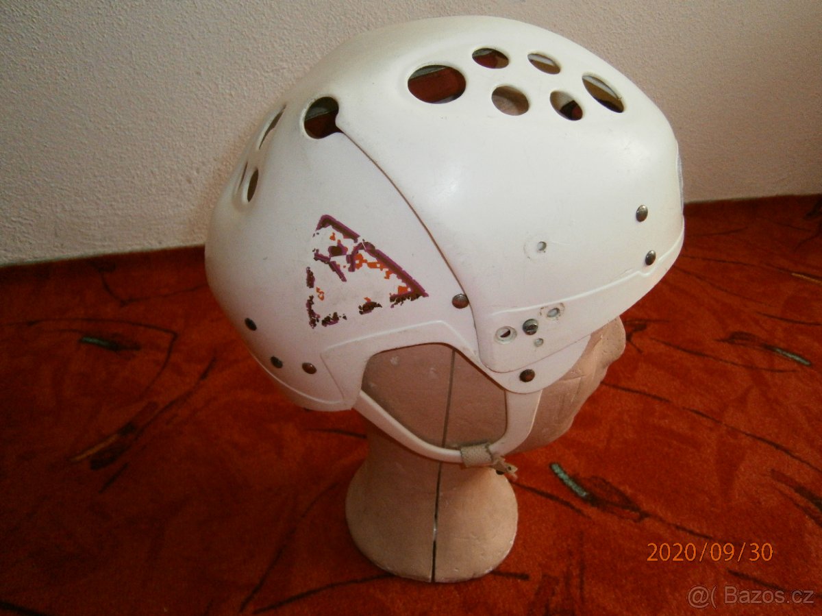 retro hokejová helma,přilba,samolepky MS v hokeji - 3