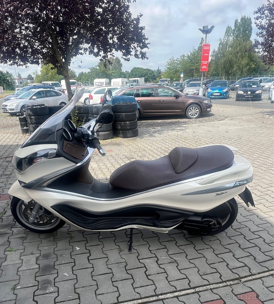 Piaggio X10 500 Executive ABS - 3