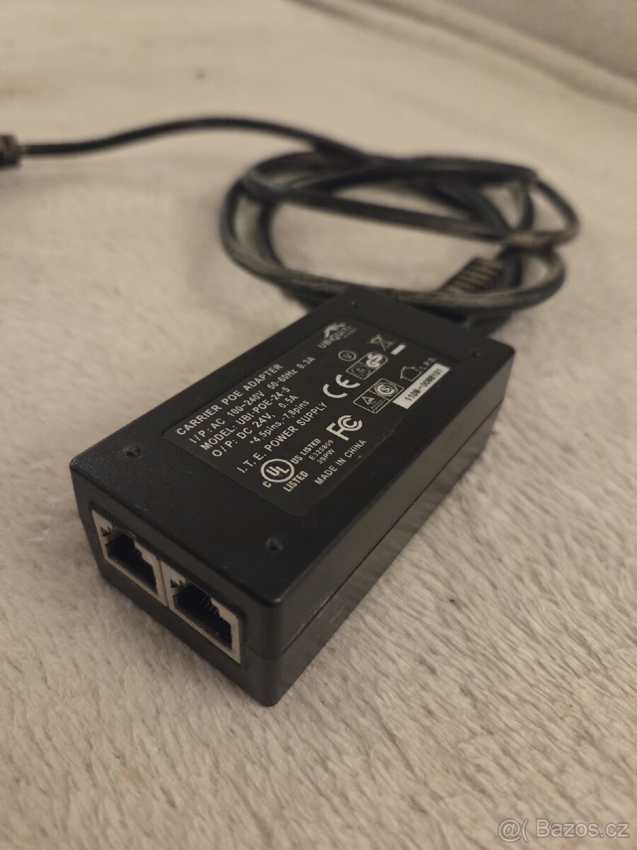 Ubiquiti UniFi AP AC LR + PoE adaptér - 3