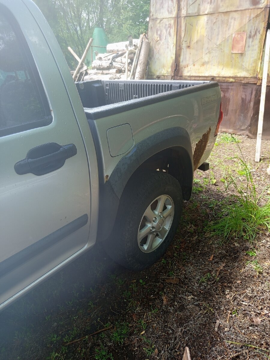 Isuzu D-max