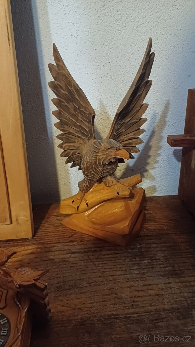 dřevěna vyřezavana polička - 3