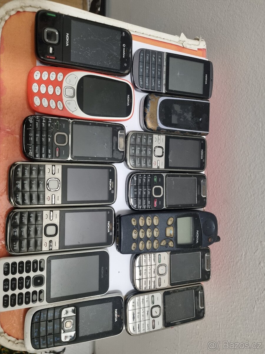 Nokia ruším sbírku vesměs funkční - 3