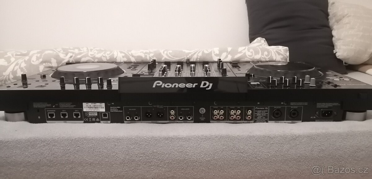 Pioneer DJ XDJ-XZ - 3