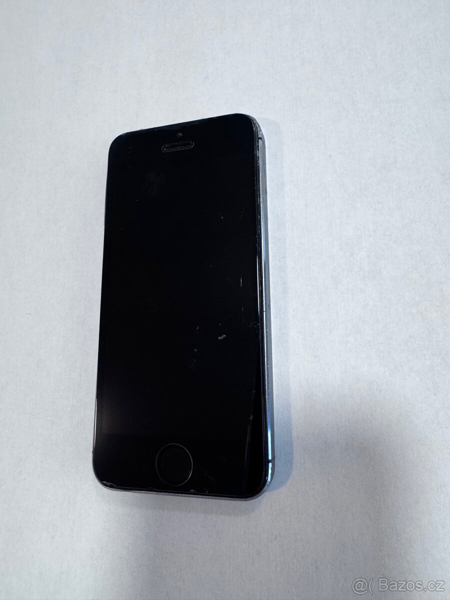 iPhone různé modely poškozené - 3