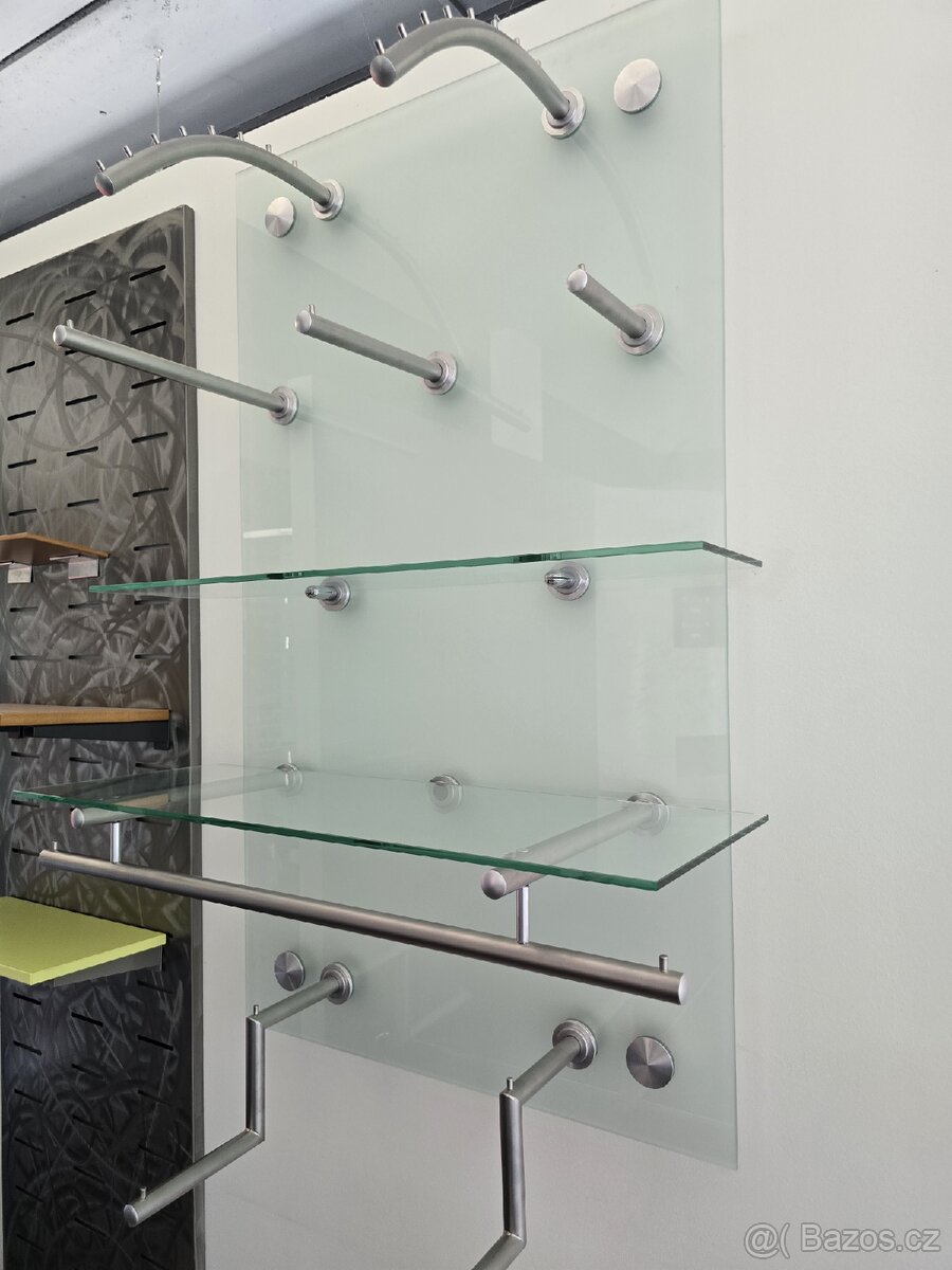 Výstavní - prodejní skleněný panel s adaptéry - 3