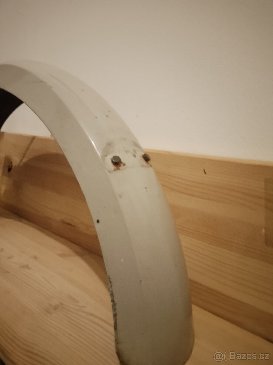 Prodám zadní blatník na Babetta 207 - 3