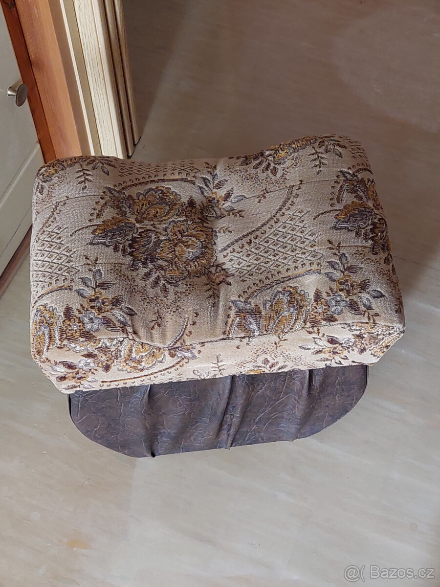 Taburet s úložným prostorem - 3