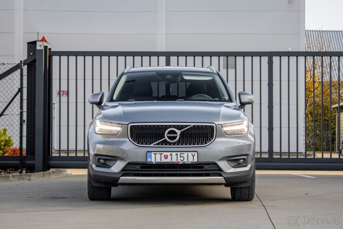 Volvo XC40 D4 Momentum AWD A/T - 3