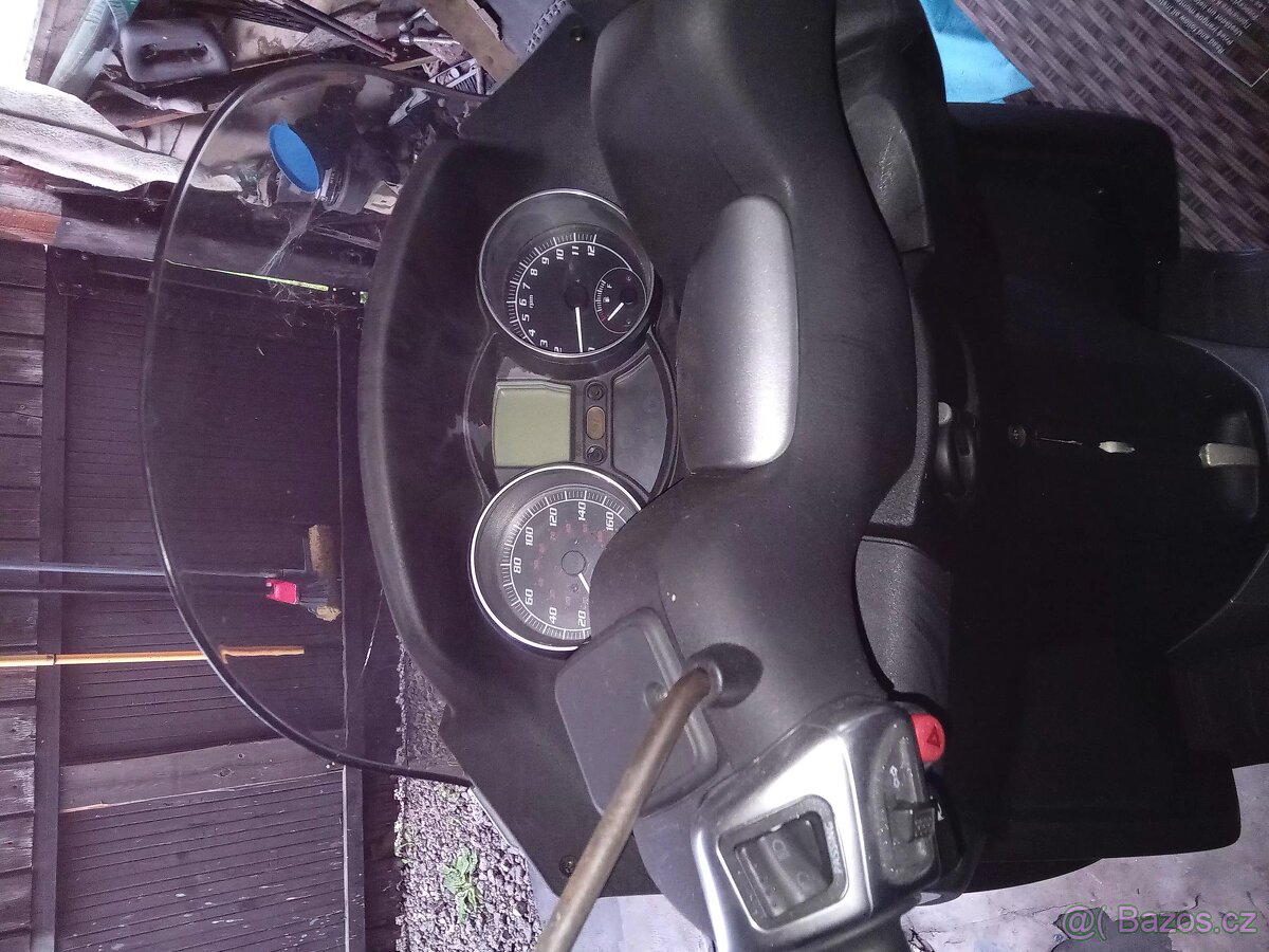 Prodam PIAGGIO MP3 ,skutr - 3