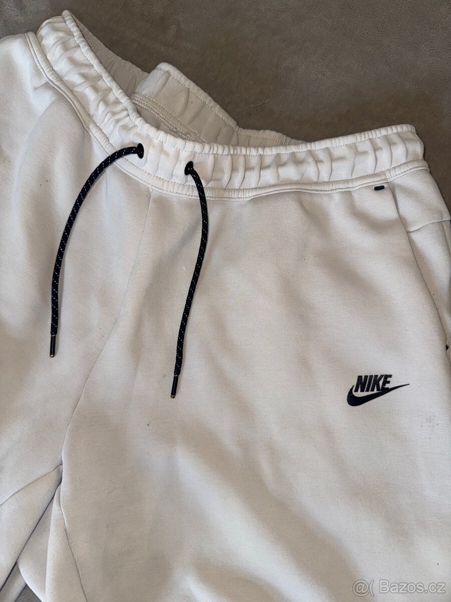 Nike tech flecee kratasy - 3