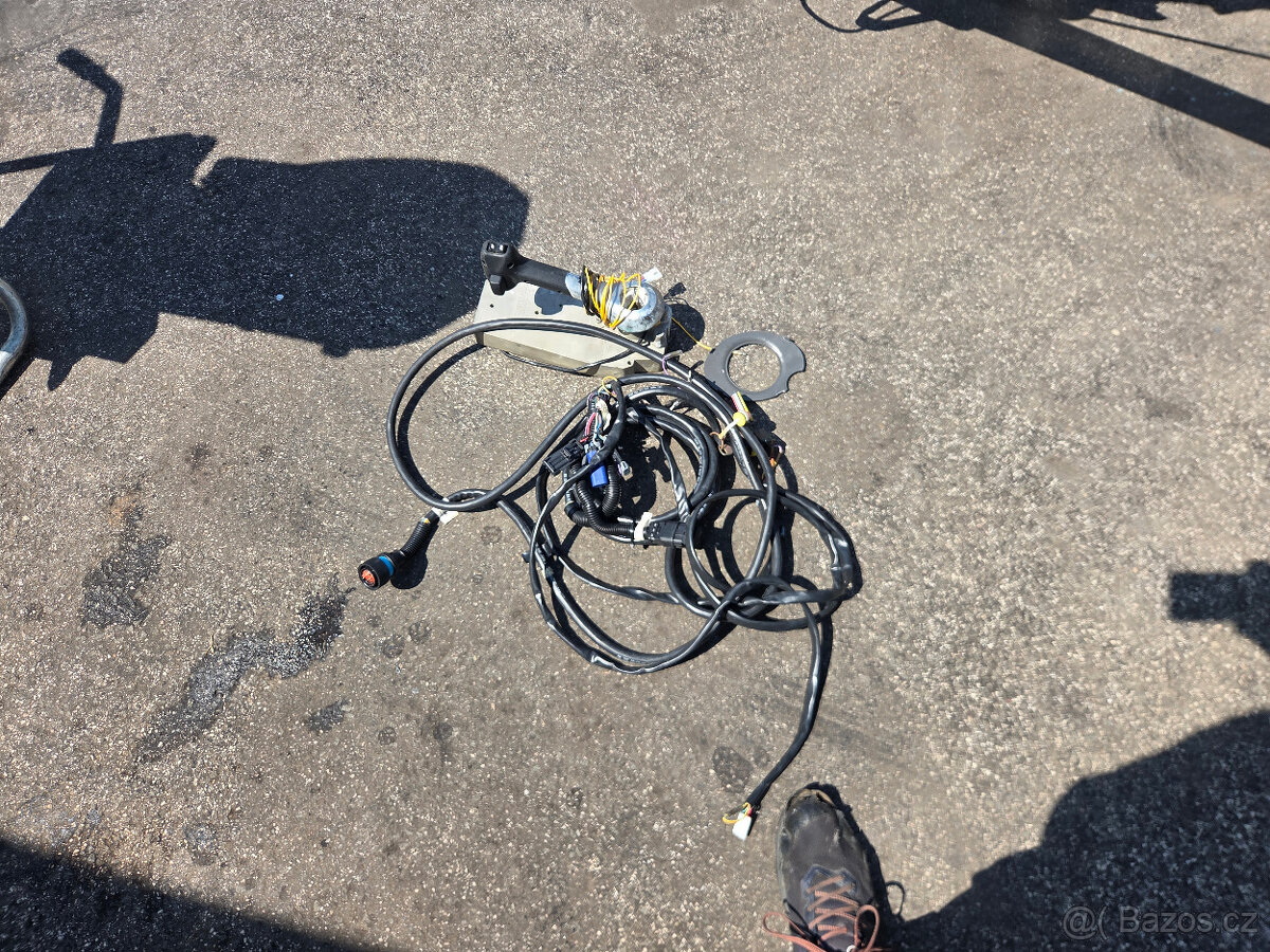 LODNI MOTOR MERCURY 10 - 3