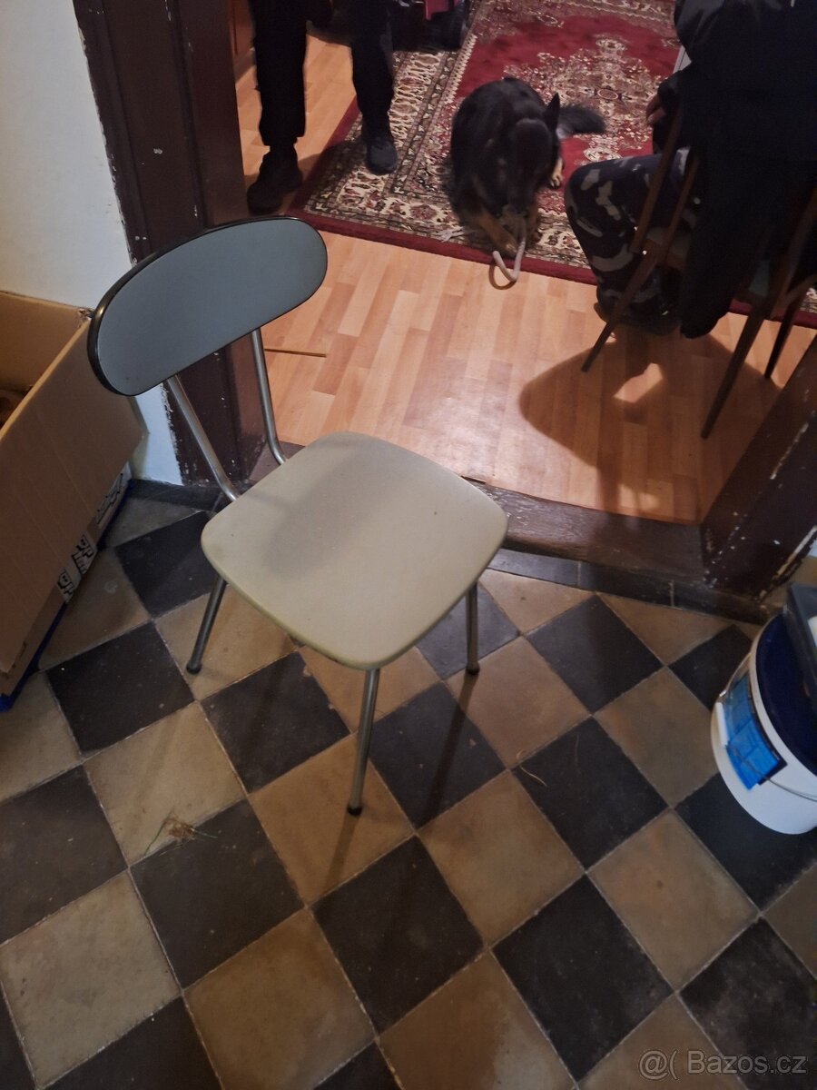 Retro nábytek - 3