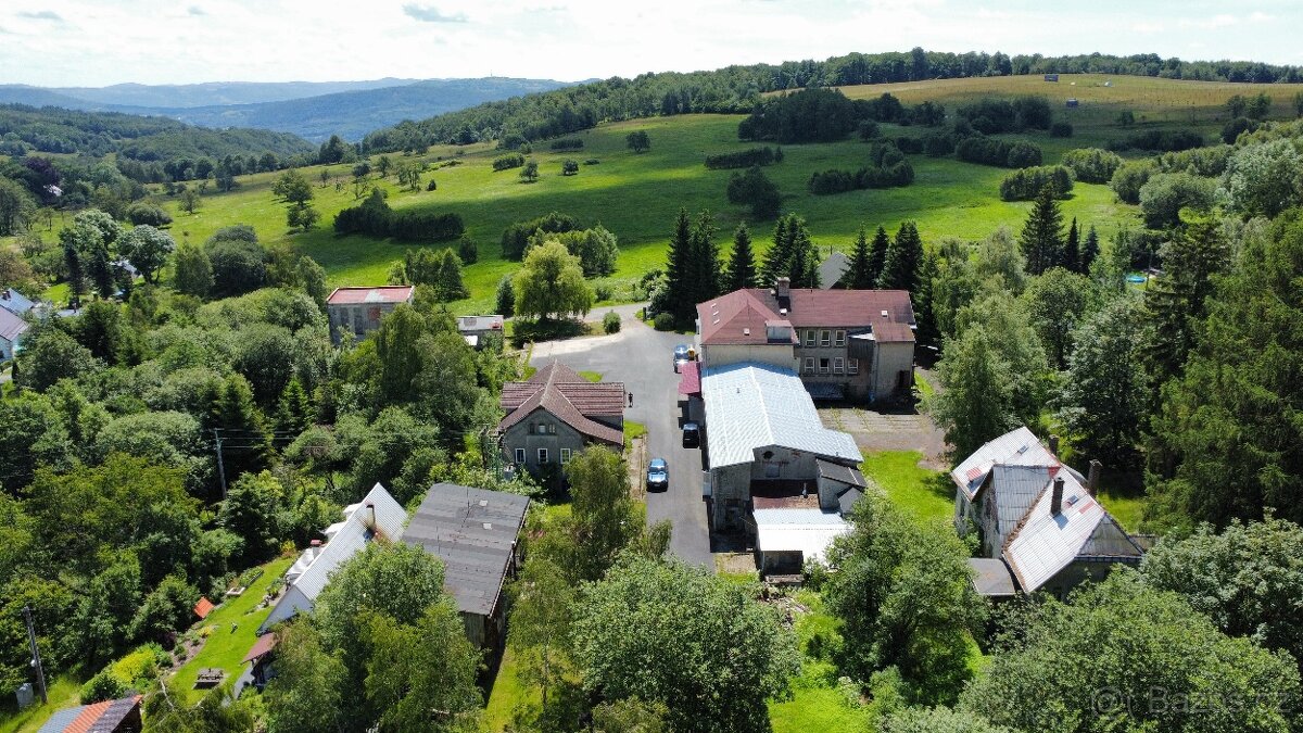 Pozemky 16379 m2 - výrobní areál Tisá - 3