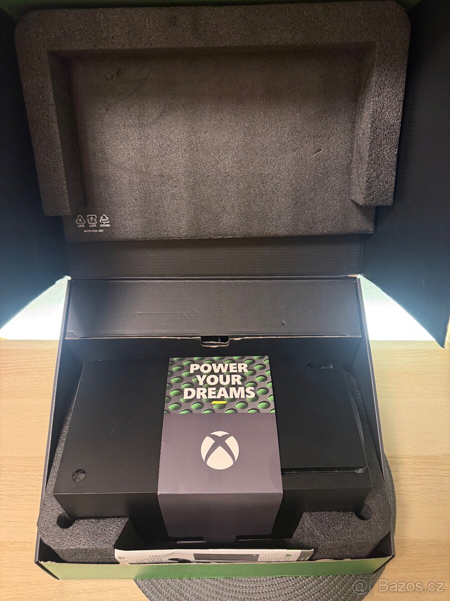 XBOX SERIES X 1TB V TOP STAVU - 3
