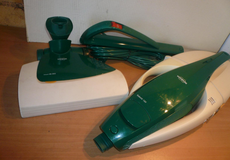 Prodám vysavač VORWERK v plně fungčním stavu..1500kc - 3