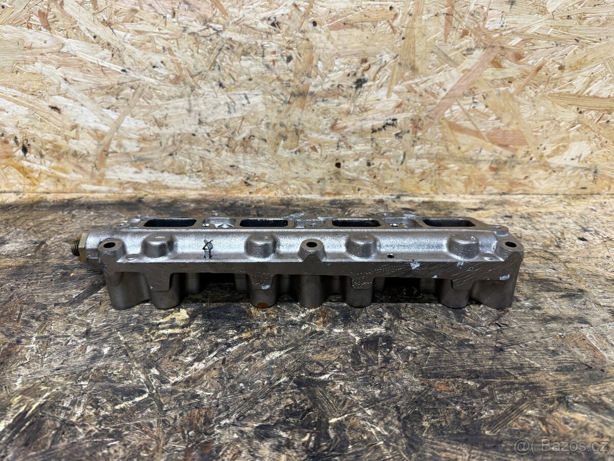 VSTŘIKOVACÍ LIŠTA 1.4 TSI 92KW CAXC - 3