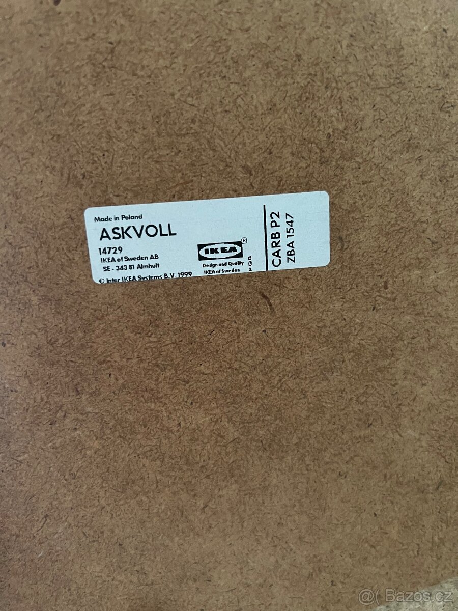 Noční stolek z Ikei Askvoll - 3