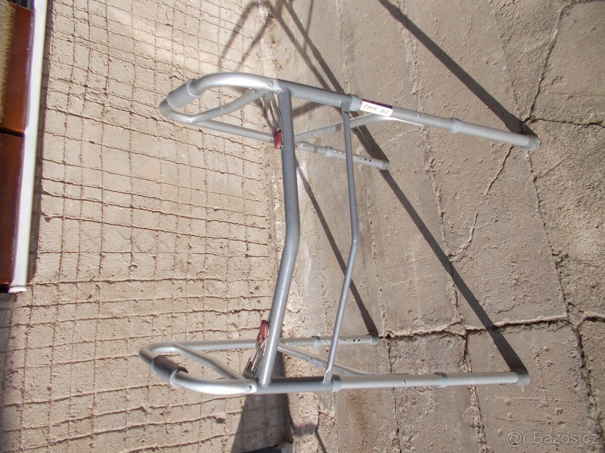 invalidní chodítko - 3