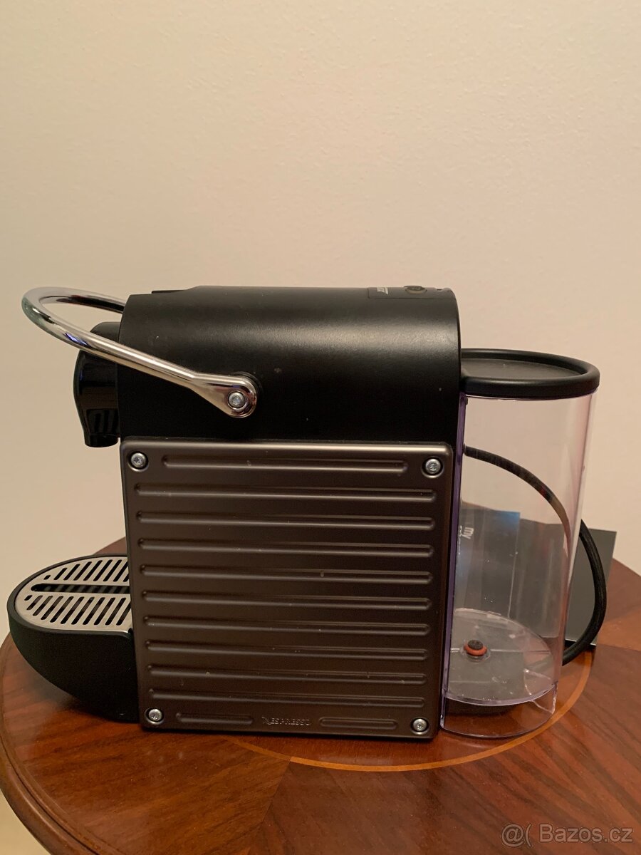 Prodam kapslový kávovar Nespresso TX160 PIXIE TURMIX - 3