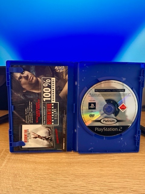 Resident Evil Outbreak File PS2 - 3