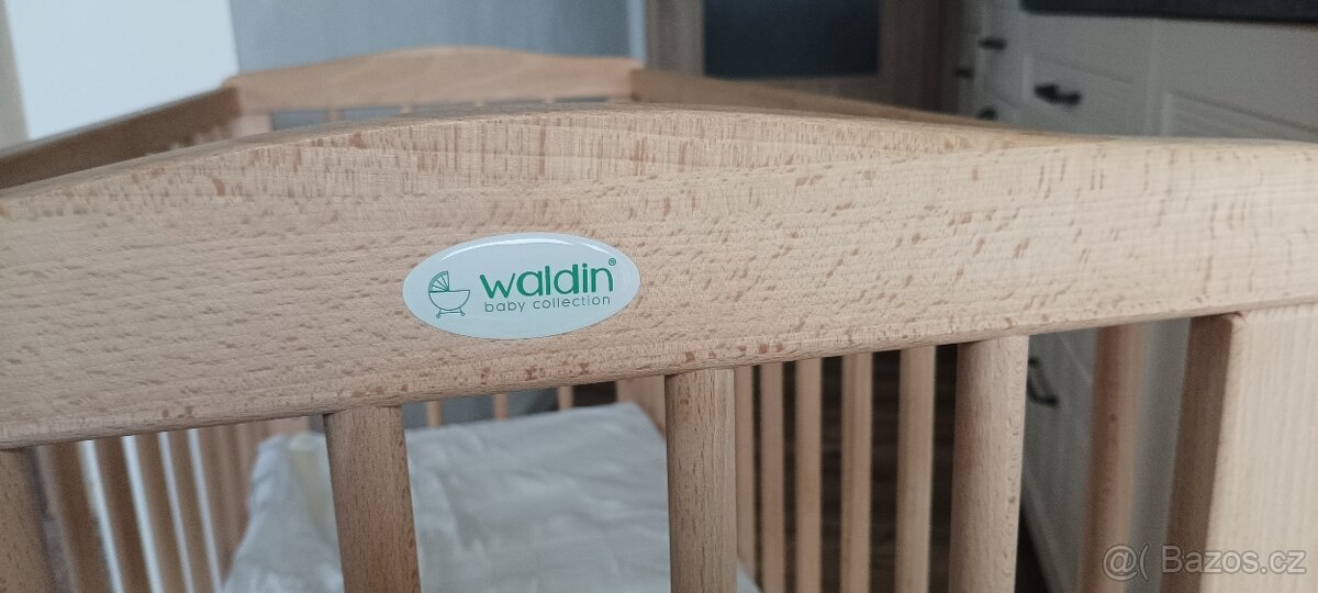 Prodám malou dětskou postýlku - 3