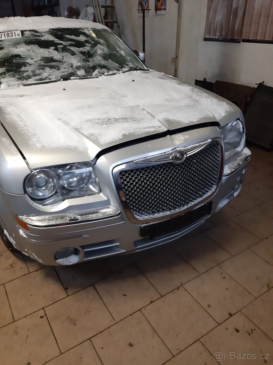 Chrysler 300c SRT - 3