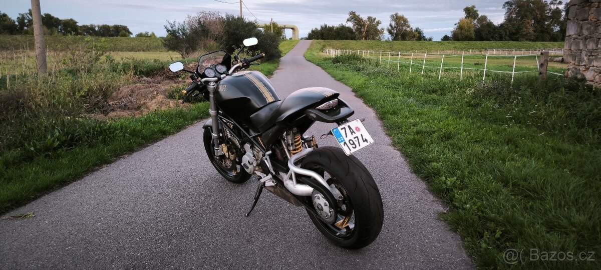 Ducati Monster 900i - 3