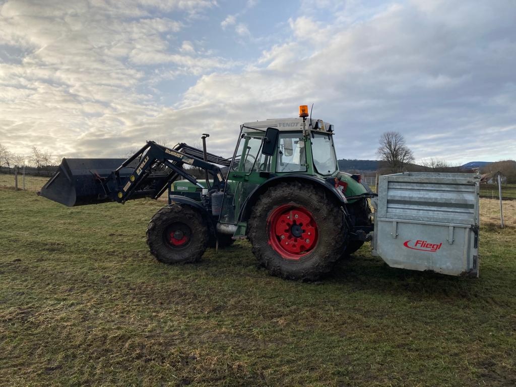 Lžíce za traktor Fliegl - 3