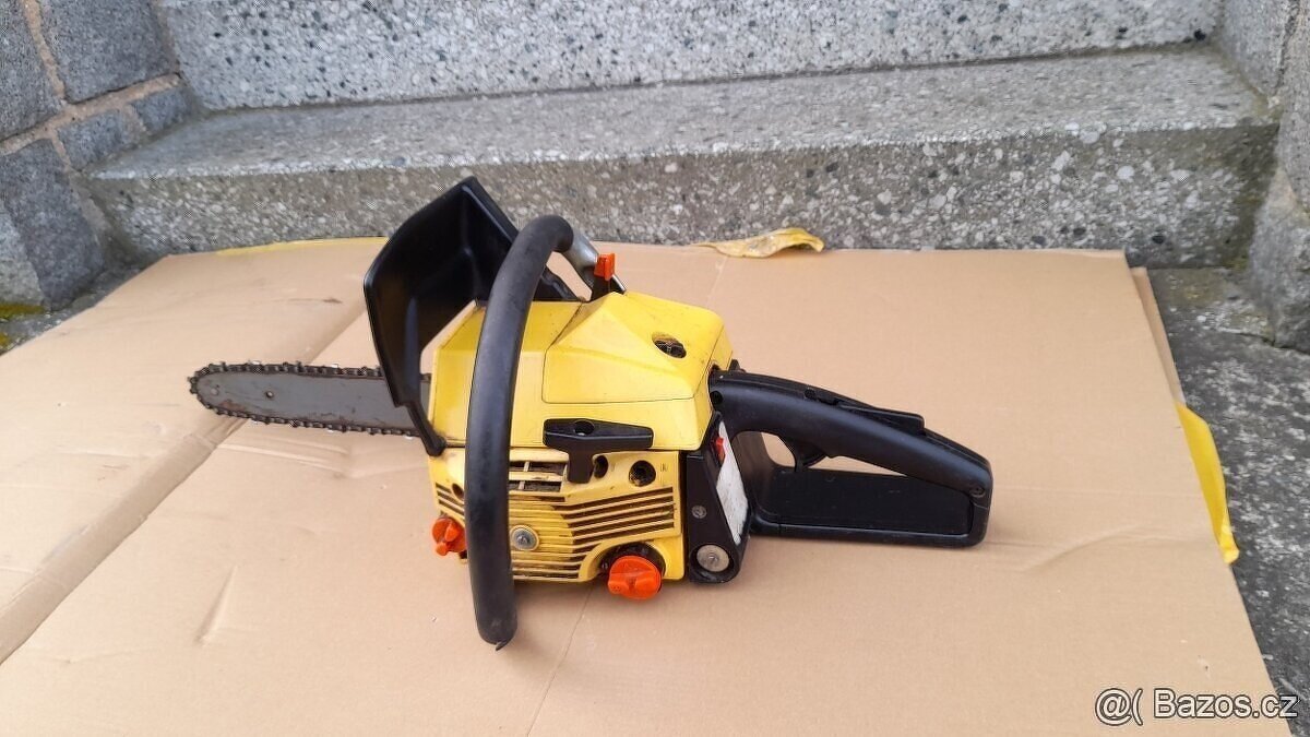 Stará motorová pila MC Culloch - 3