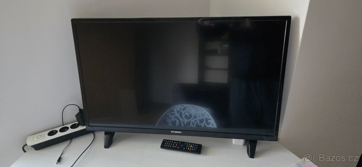 HLP32T443 tv Hyundal - 3