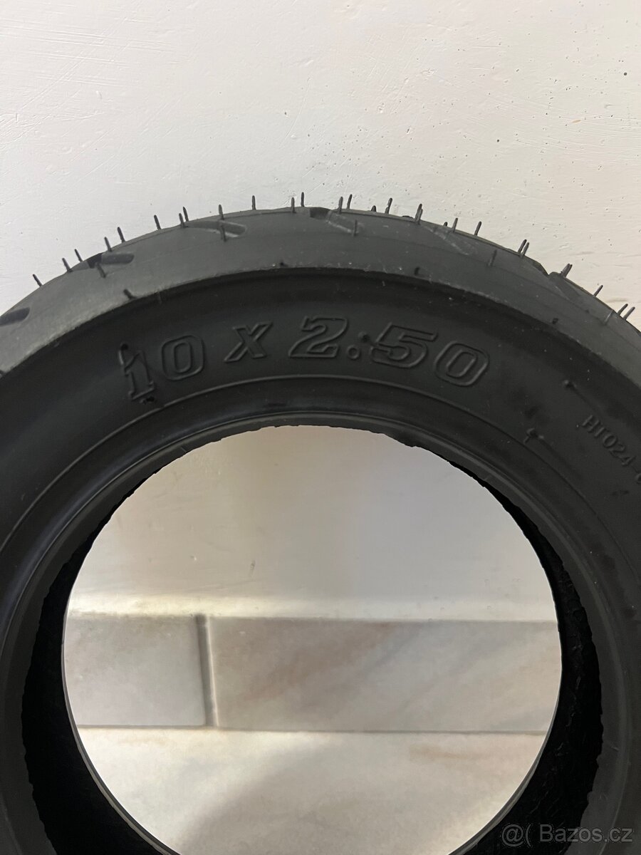 Pneumatiky a duše 10x2.5 - 3