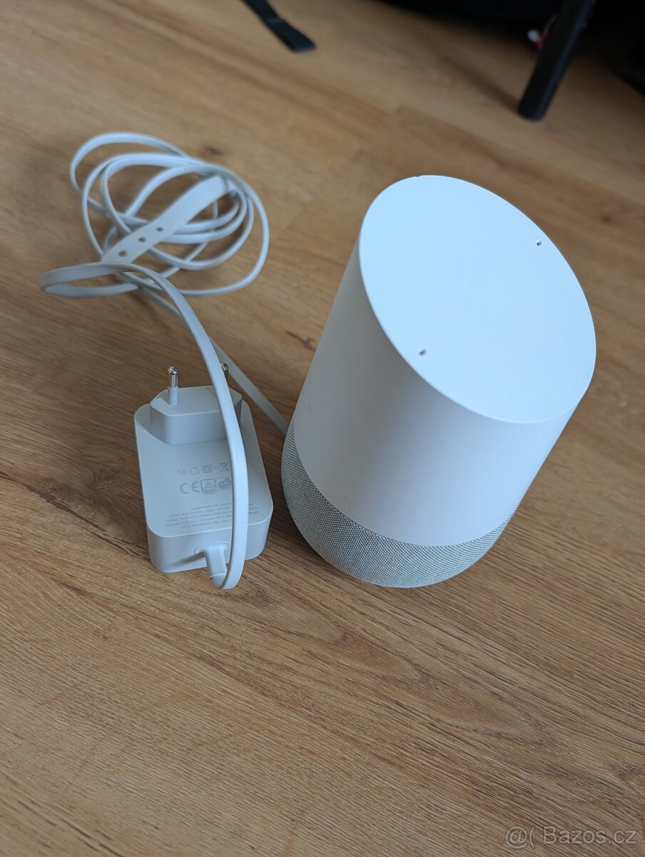 Hlasový asistent Google Home bílý - 3