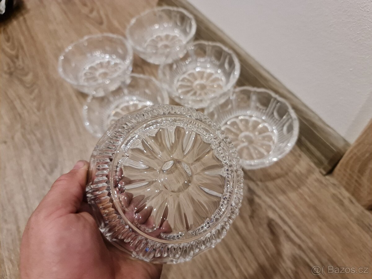 Set skleněných misek a mís - 3