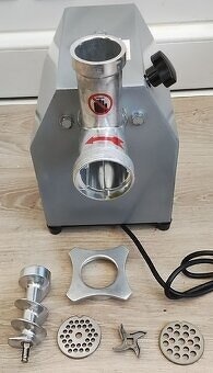 Elektrický mlýnek na maso 750W 60 kg/hod. 2 šajby - 3