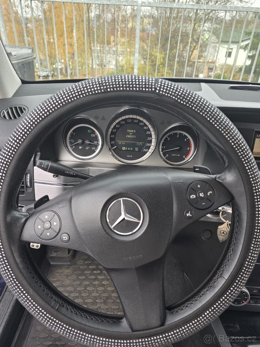 Prodam Mercedes GLK 320 4 MATIK - 3