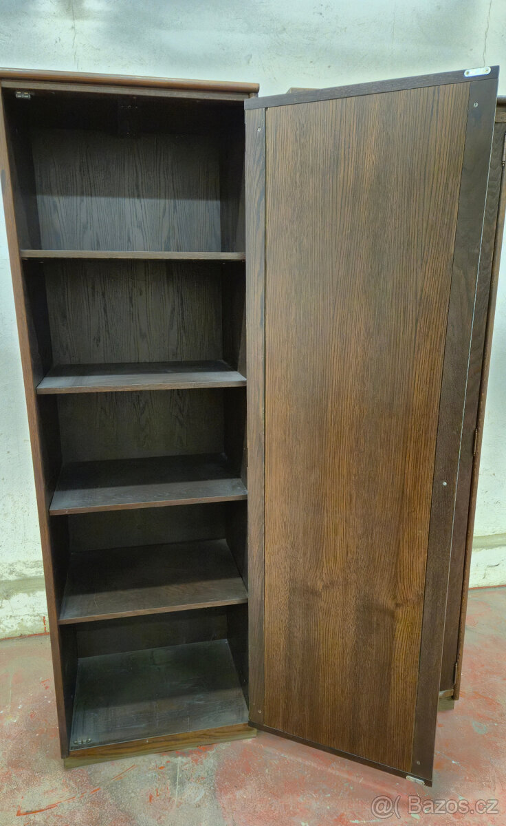 Sloupová skříň 1ks - masiv - 3