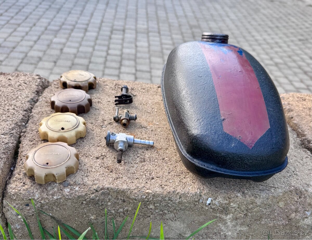 Stadion a Jawetta - nádrž a příslušenství - 3