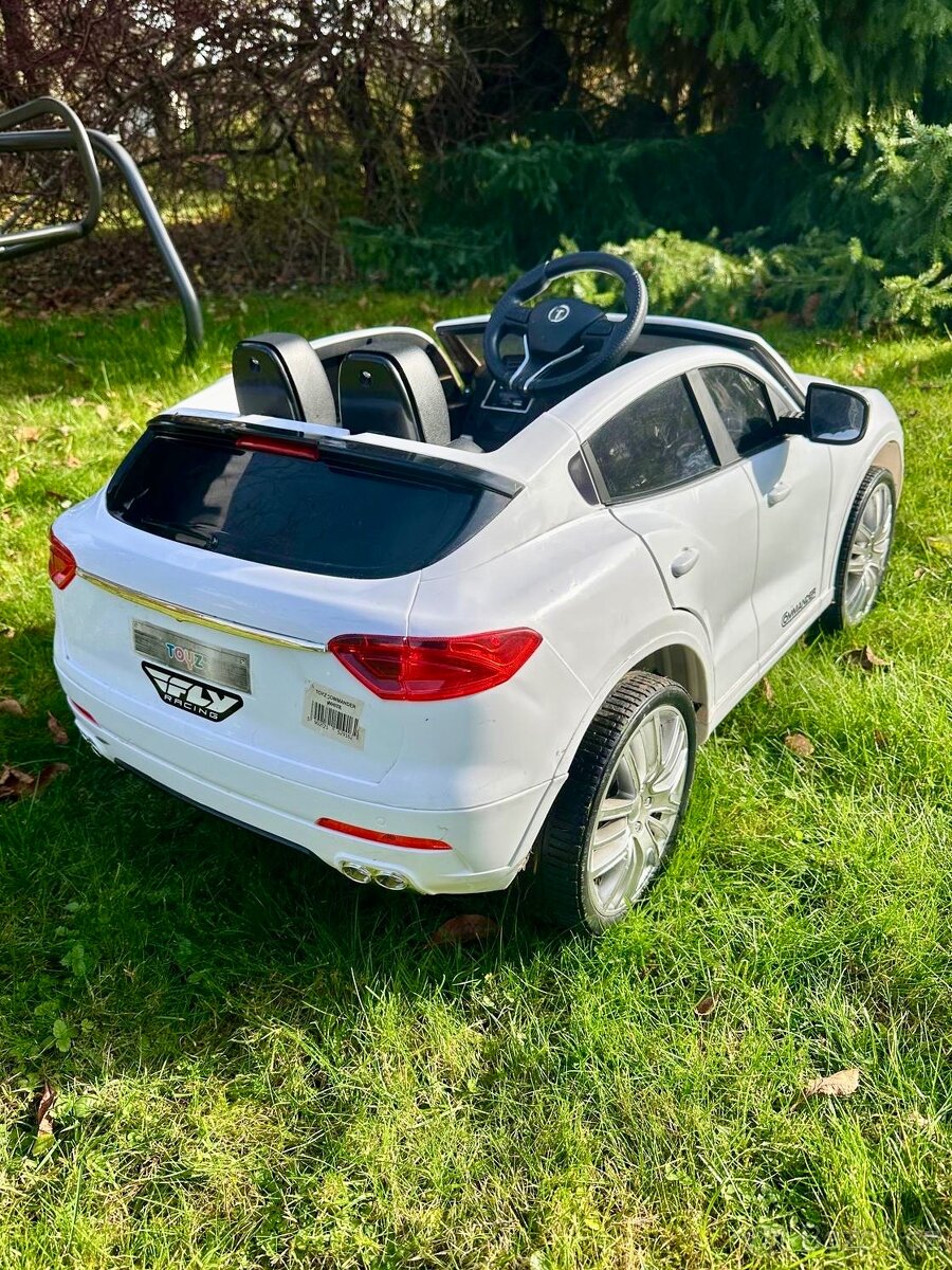 Elektrické autíčko Toyz Commander Tesla - 3