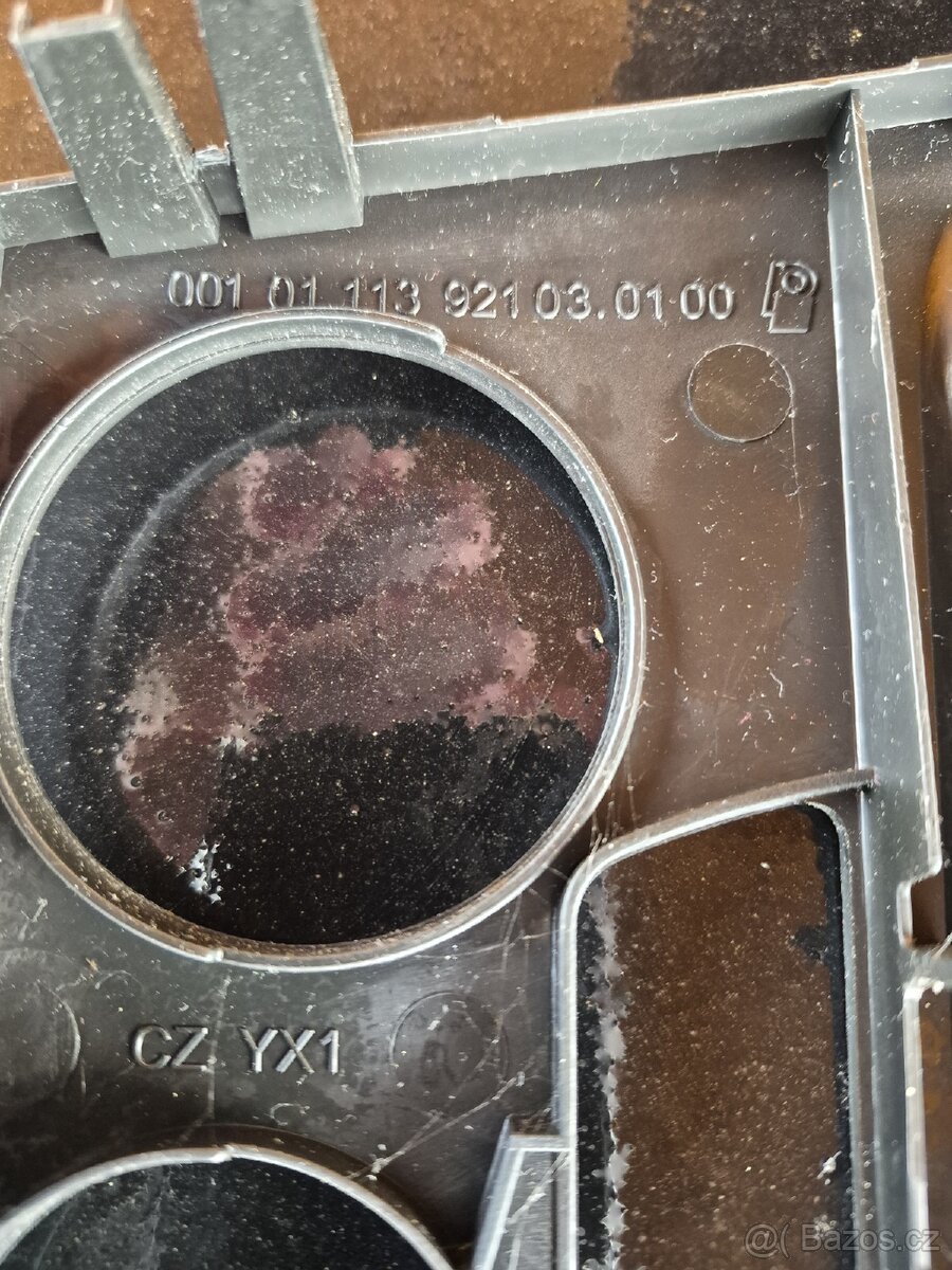 Rámeček pro 2dinové autorádio Octavia 2 - 3