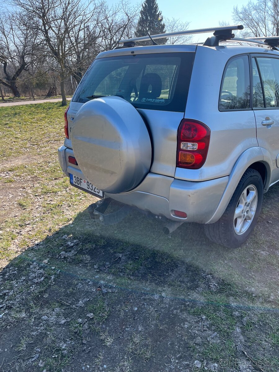 Prodám Toyota RAV 4 - 3