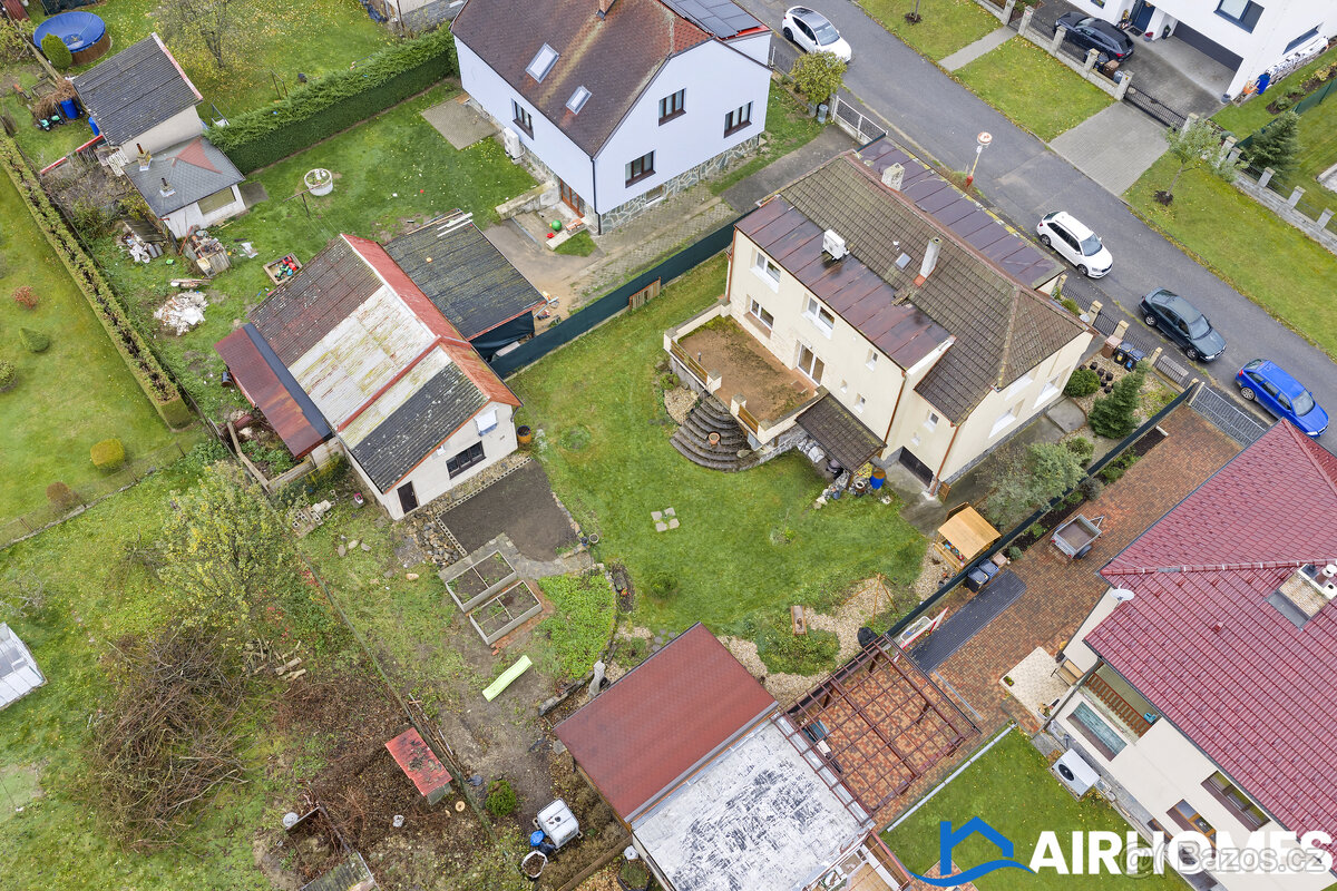 Rodinný dům s dvěma bytovými jednotkami - 3
