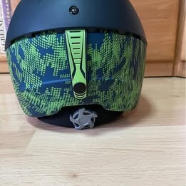 Lyžařská či i snowboardová helma Bollé - 3